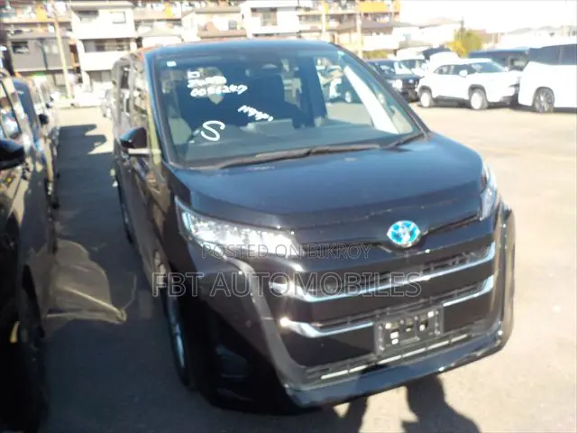Toyota Noah 2022 Black