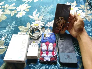 iQOO 128 GB Blue