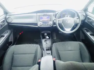 Toyota Axio 2021 Silver