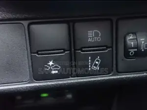 Toyota Axio 2021 Silver