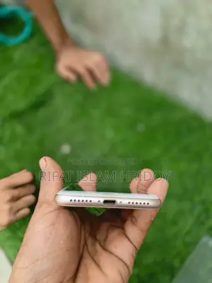 Apple iPhone 8 64 GB White
