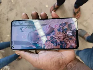রিয়েলমি জিটি মাস্টার এডিশন ১২৮ জিবি হোয়াইট