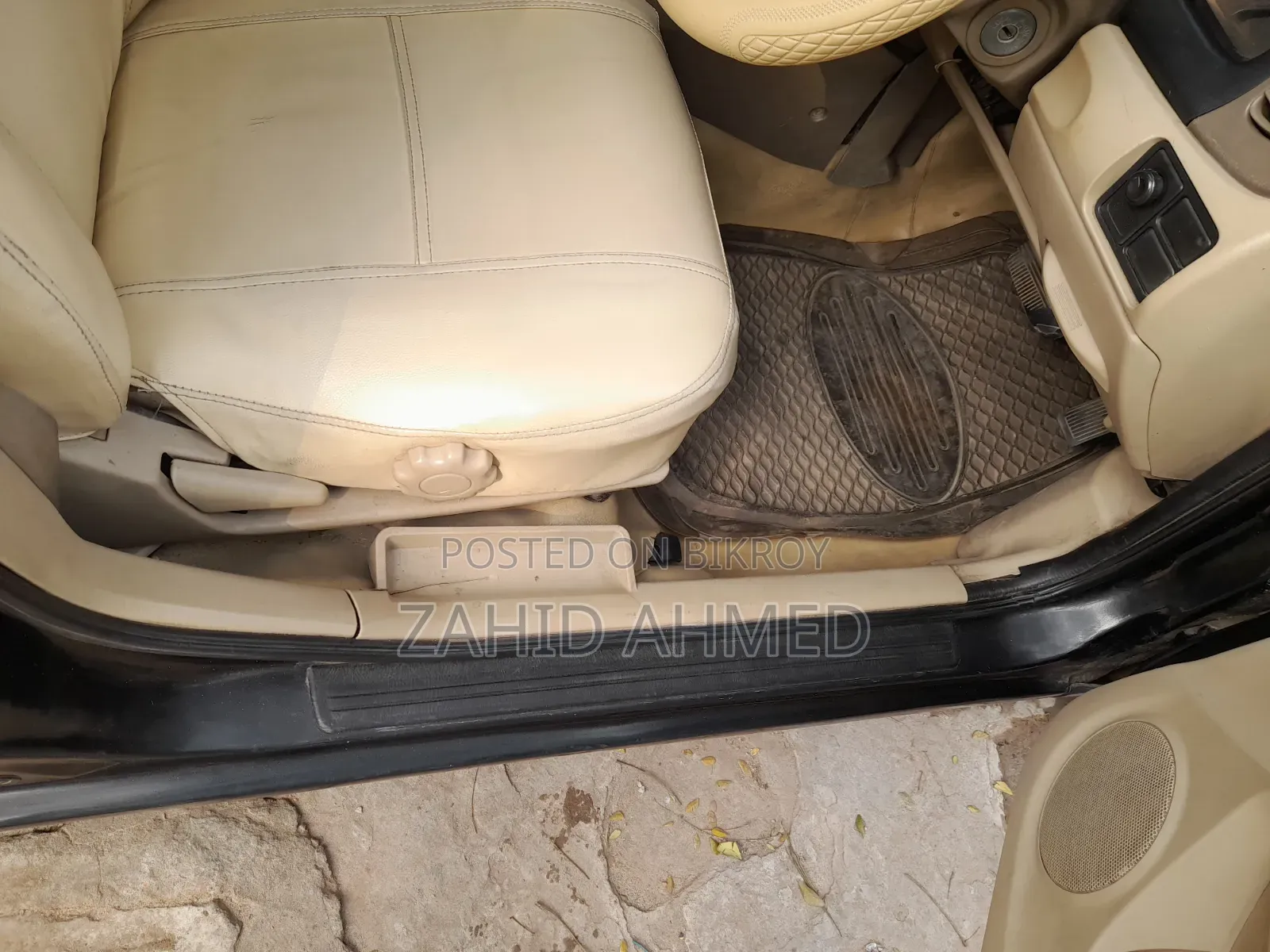 Nissan Sunny 2004 Black