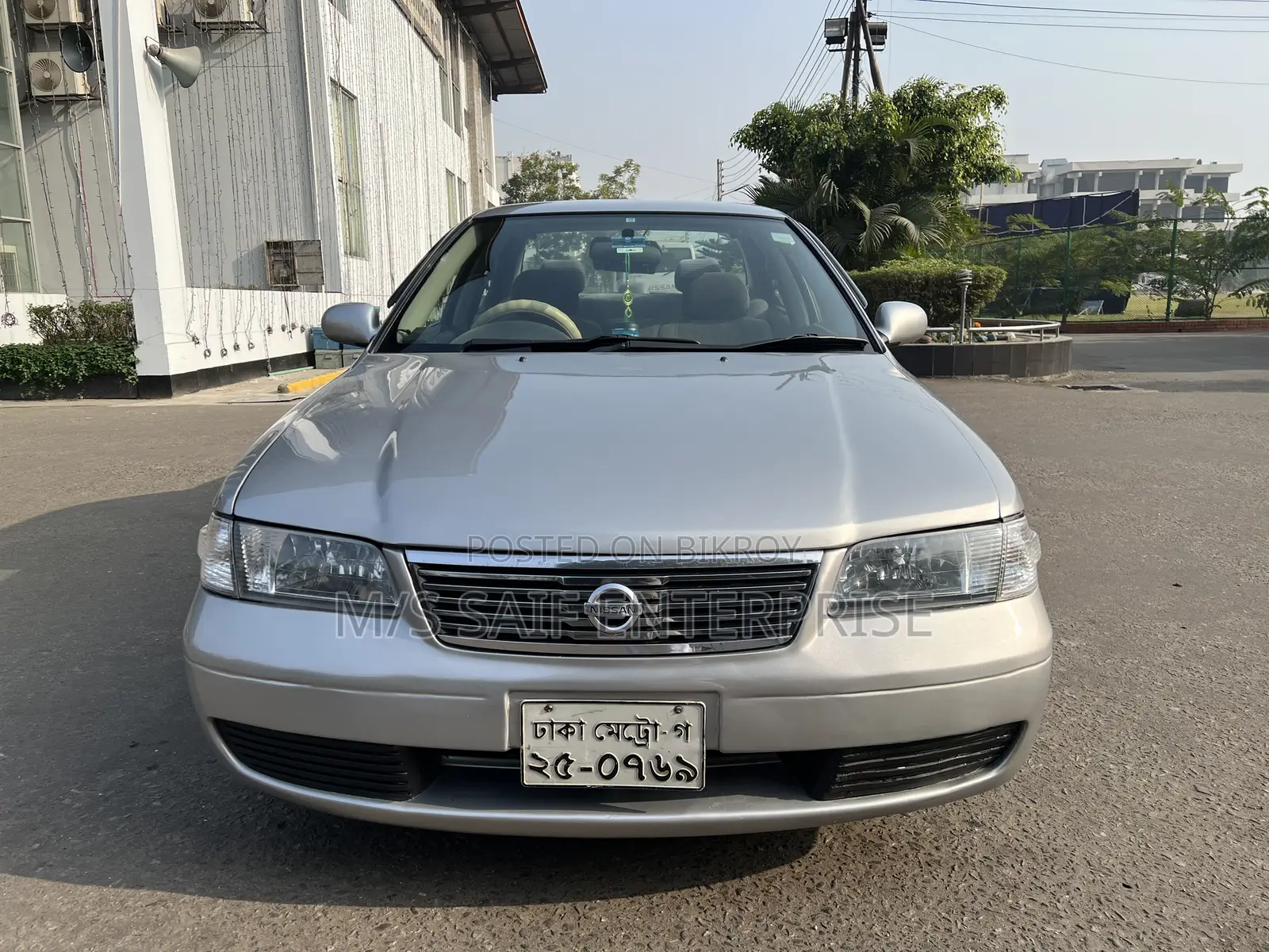 নিসান সানি ২০০৩ সিলভার