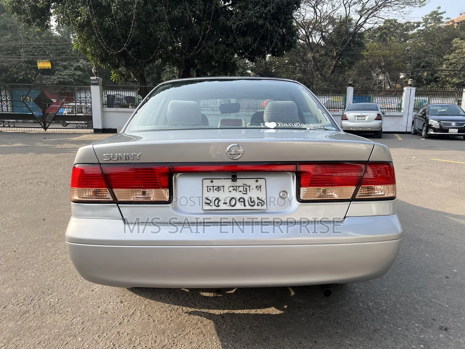 নিসান সানি ২০০৩ সিলভার