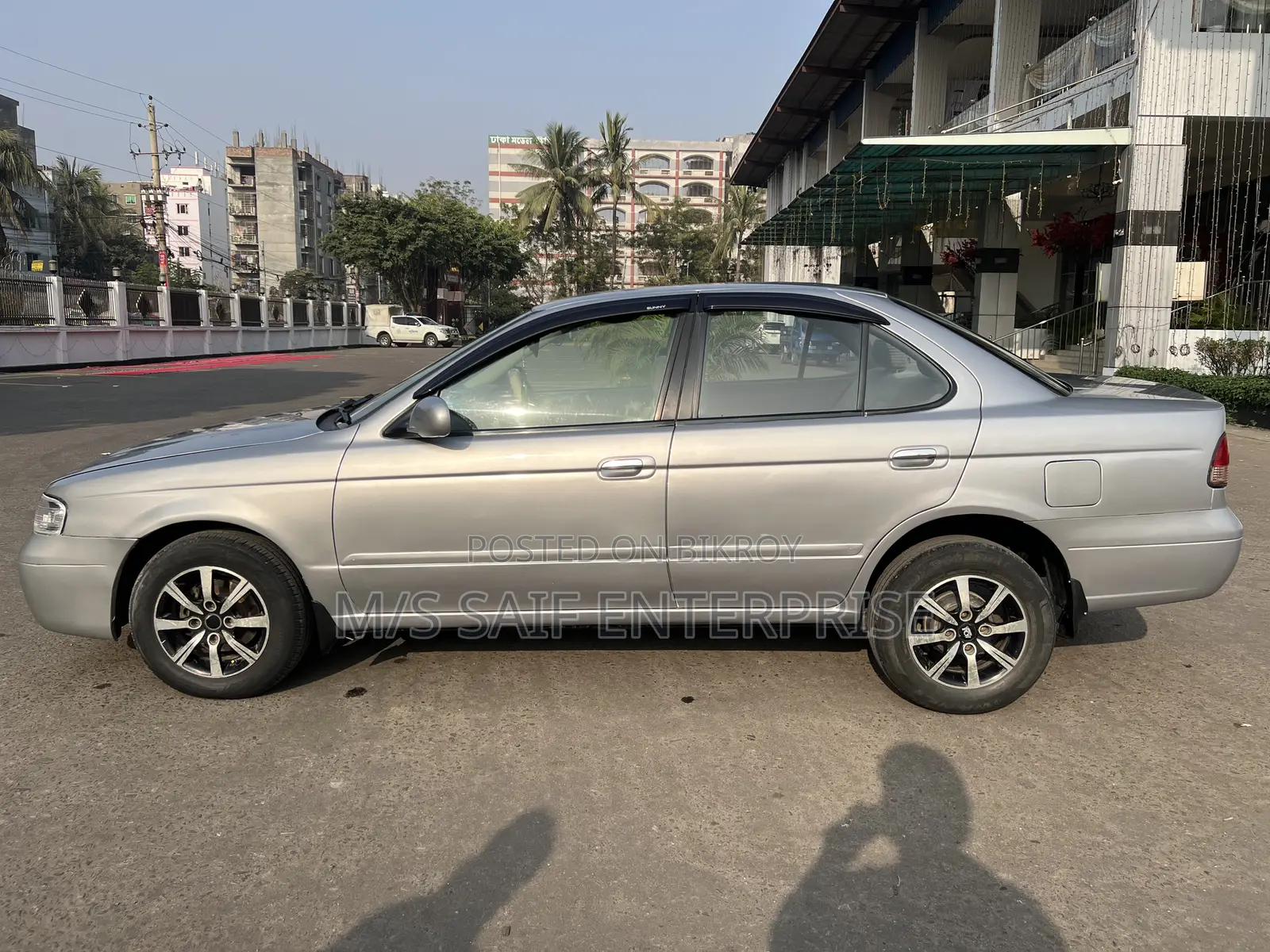 নিসান সানি ২০০৩ সিলভার