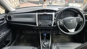 Toyota Corolla Fielder 1.5 Hybrid FWD 2014 Brown