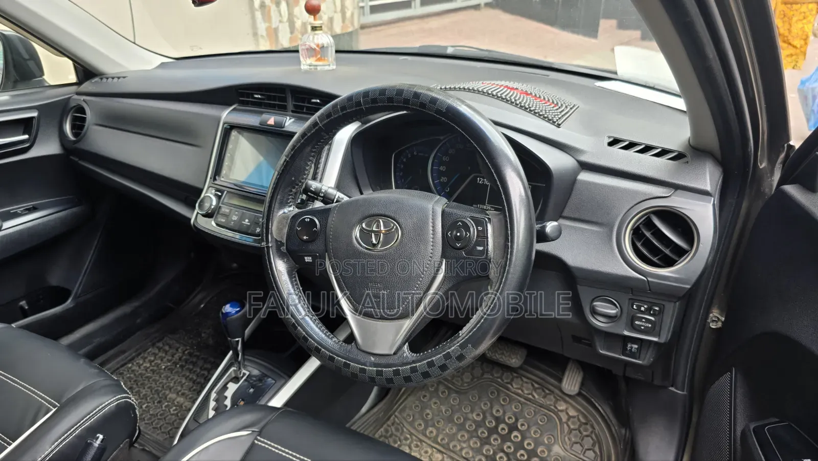 Toyota Corolla Fielder 1.5 Hybrid FWD 2014 Brown