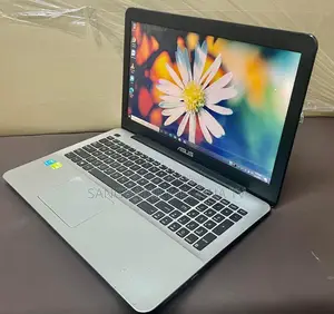 Laptop Asus 4GB Intel SSD 500GB
