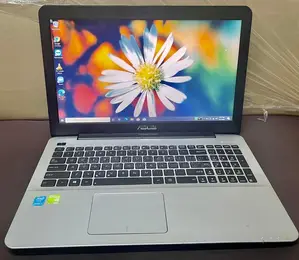 Laptop Asus 4GB Intel SSD 500GB