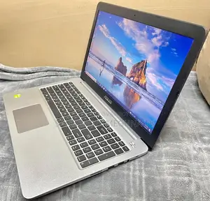 Laptop Asus 4GB Intel SSD 500GB