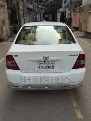 Toyota Corolla 2004 White