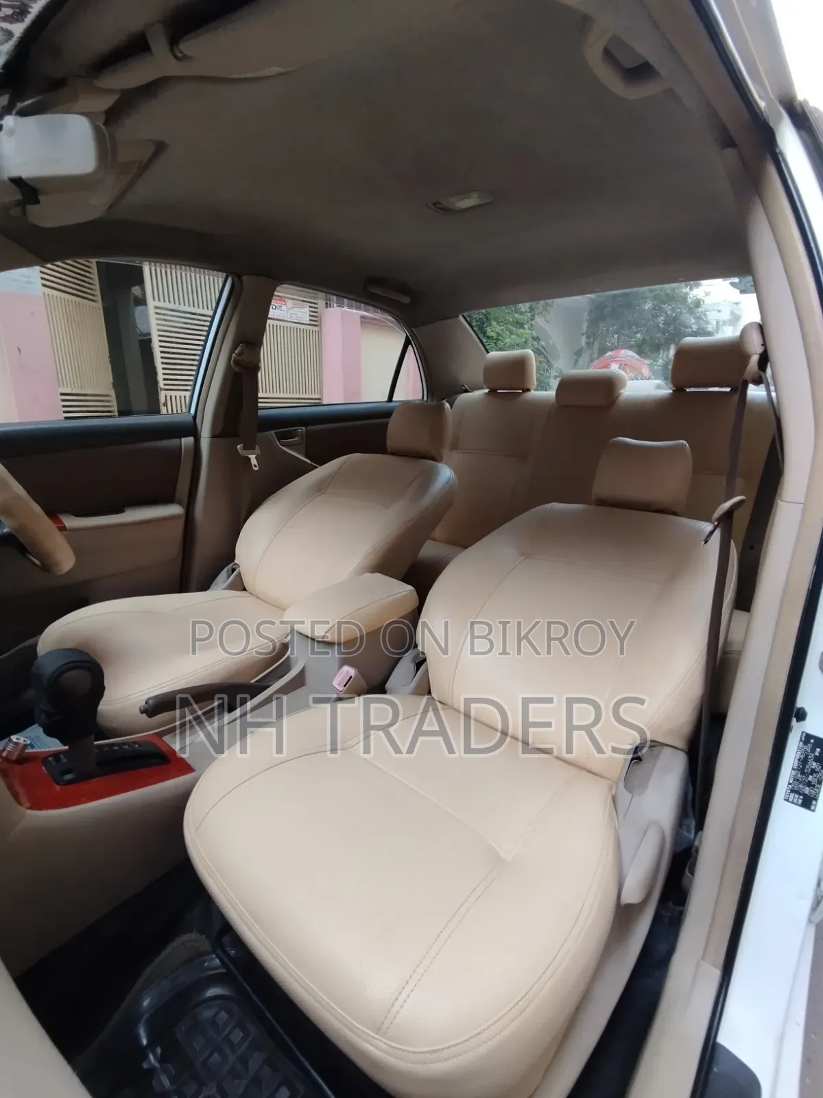 Toyota Corolla 2004 White