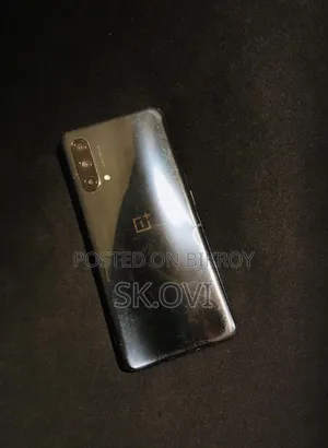 ওয়ানপ্লাস নর্ড সিই ৫জি ২৫৬ জিবি
