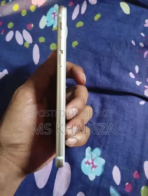 Apple iPhone 6s 64 GB Gold
