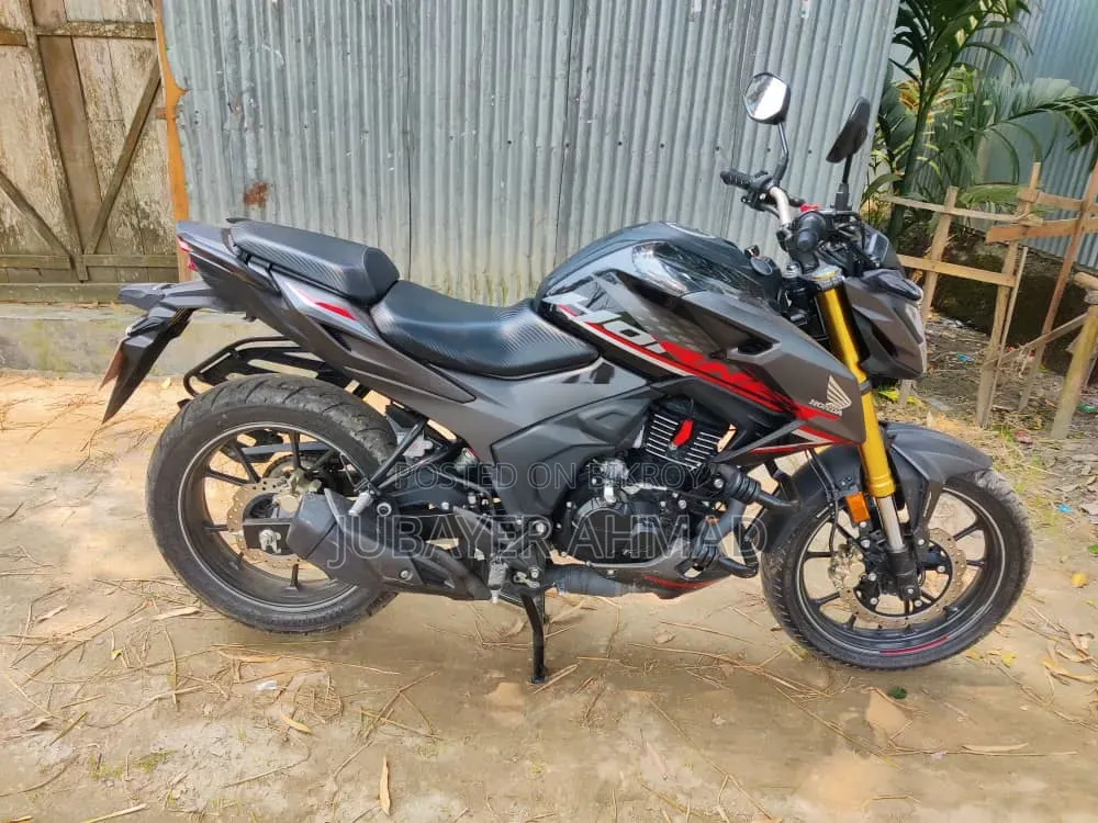 Honda Hornet 2025 Black