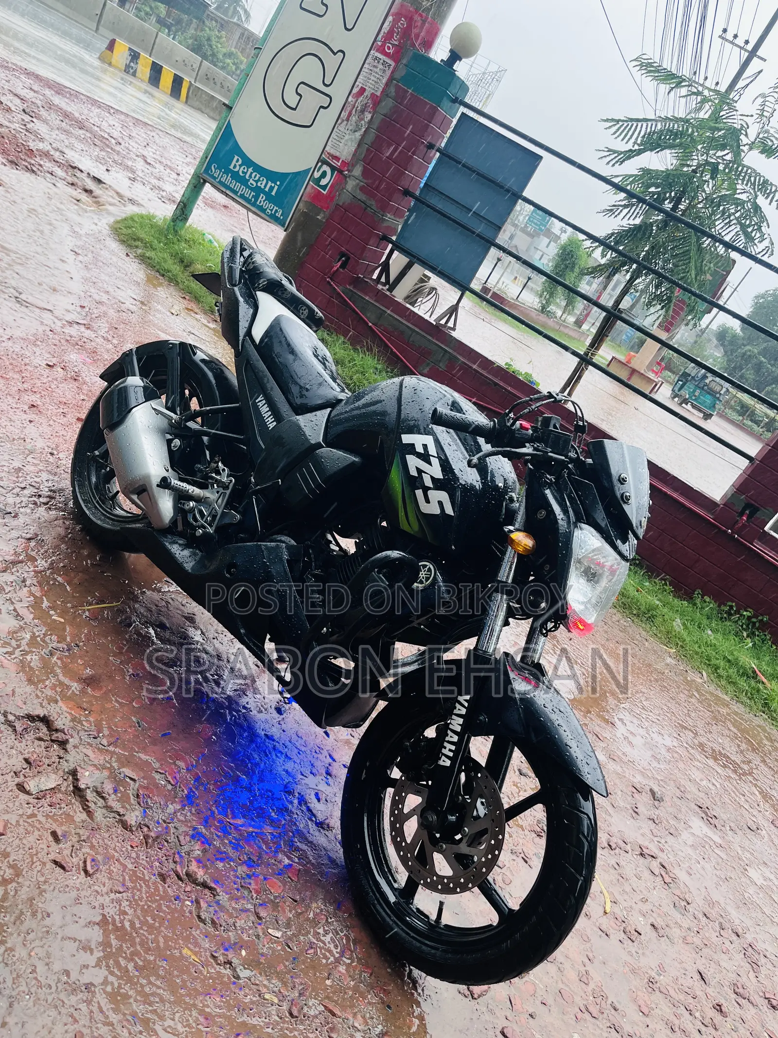 New Yamaha FZ 2011 Black