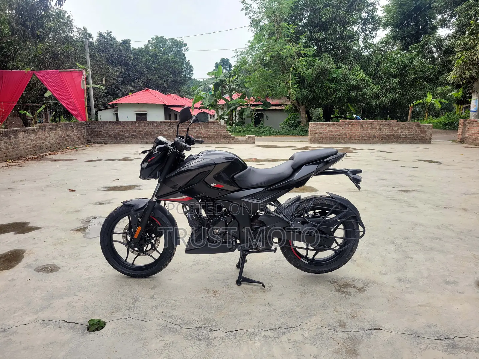 বাজাজ পালসার এন১৬০ ২০২৪ ব্ল্যাক
