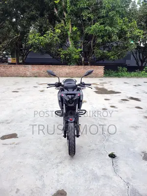 বাজাজ পালসার এন১৬০ ২০২৪ ব্ল্যাক