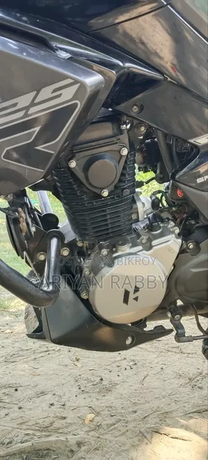 Hero Xtreme 125R 2025 Black