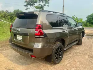 Toyota Land Cruiser Prado 2016 Brown