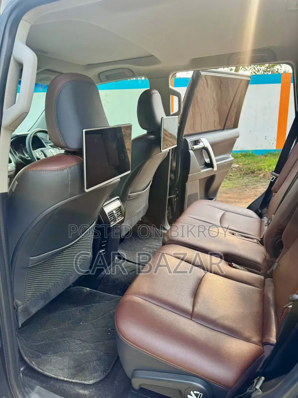Toyota Land Cruiser Prado 2016 Brown