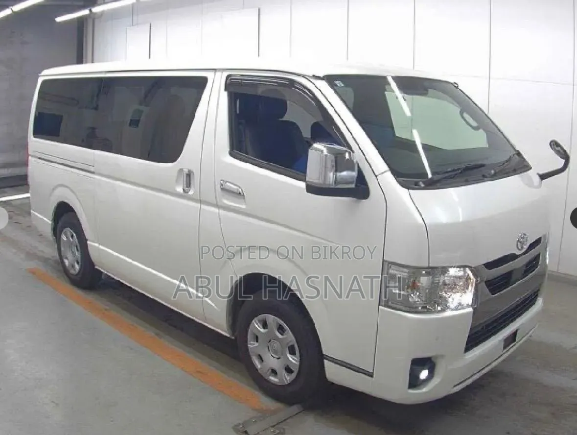 Toyota HiAce 2023 Pearl