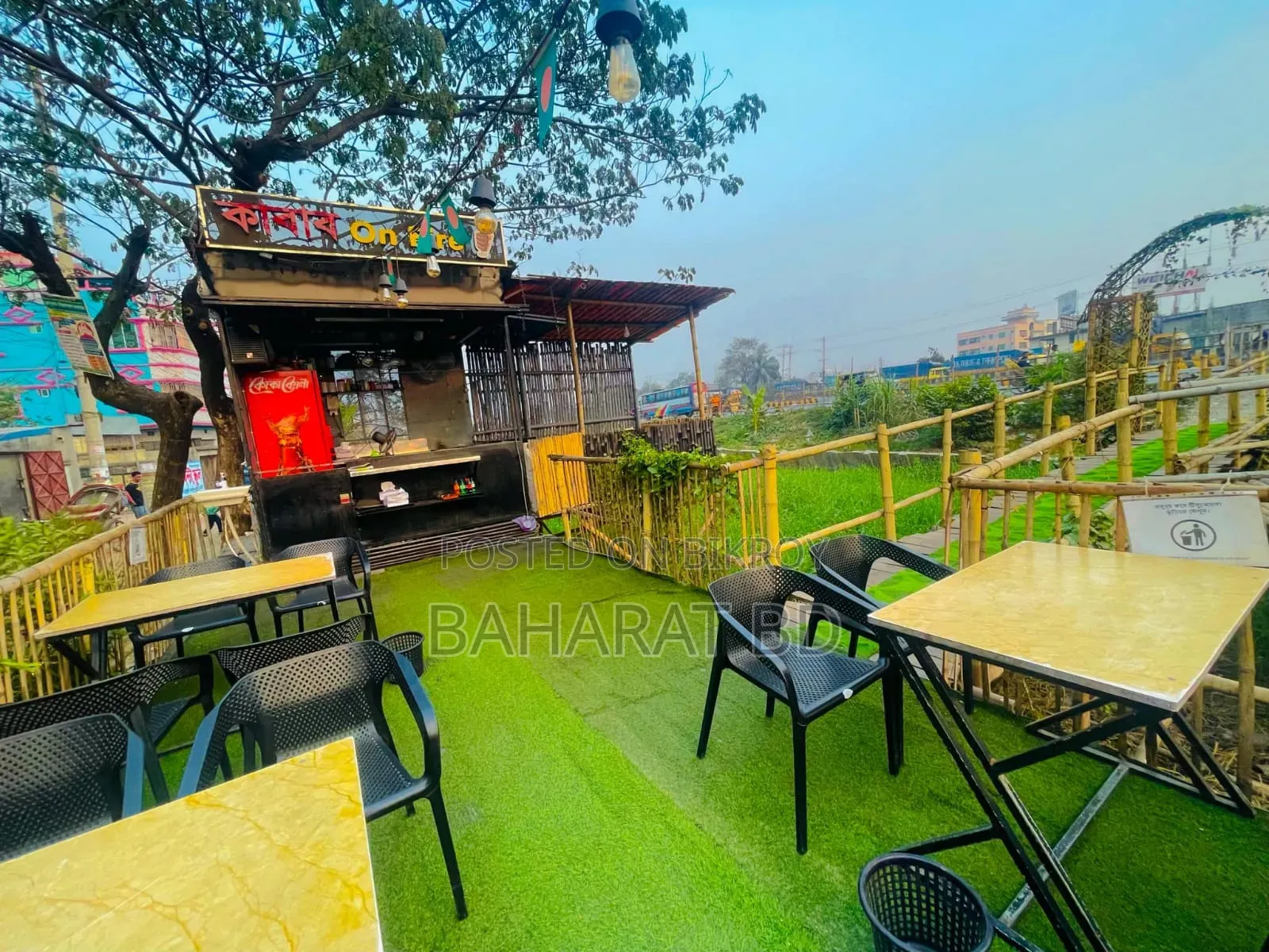 A food cart will be sold at a very low price