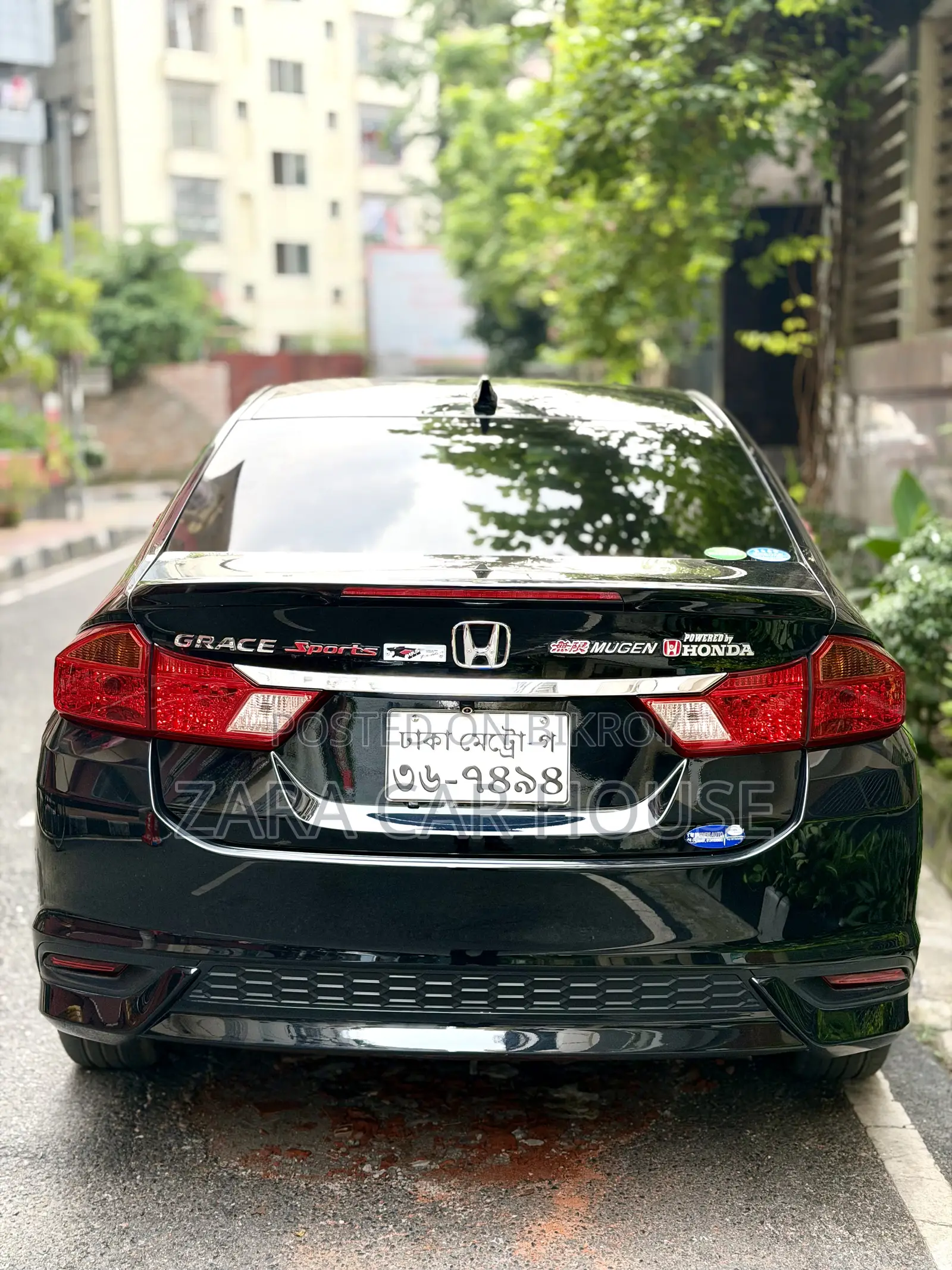 Honda Grace 1.5 Petrol All-Wheel Drive 2018 Black