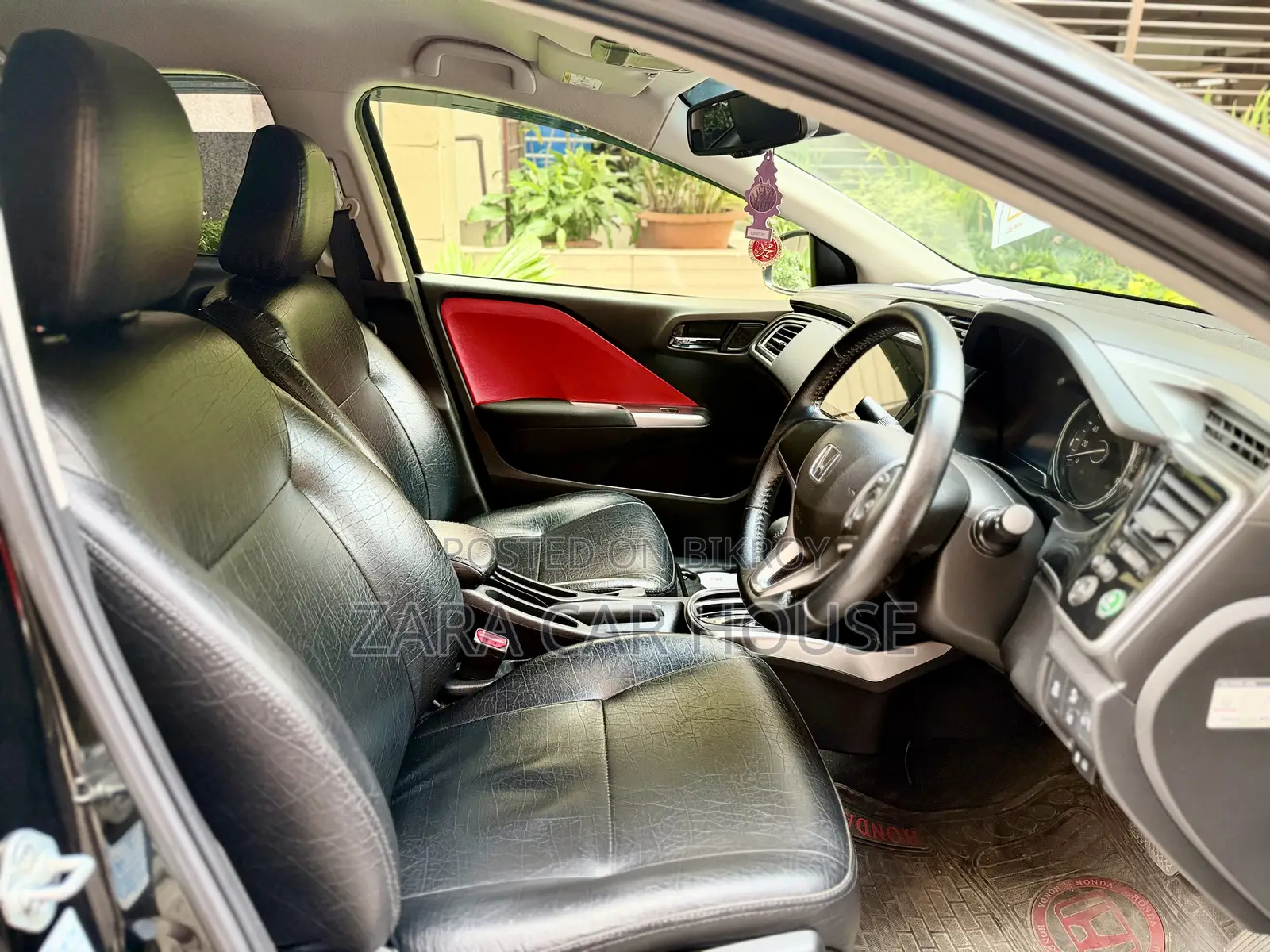 Honda Grace 1.5 Petrol All-Wheel Drive 2018 Black