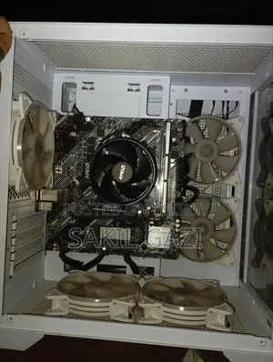 Desktop Computer Asus 8GB AMD Ryzen 5 SSD 256GB