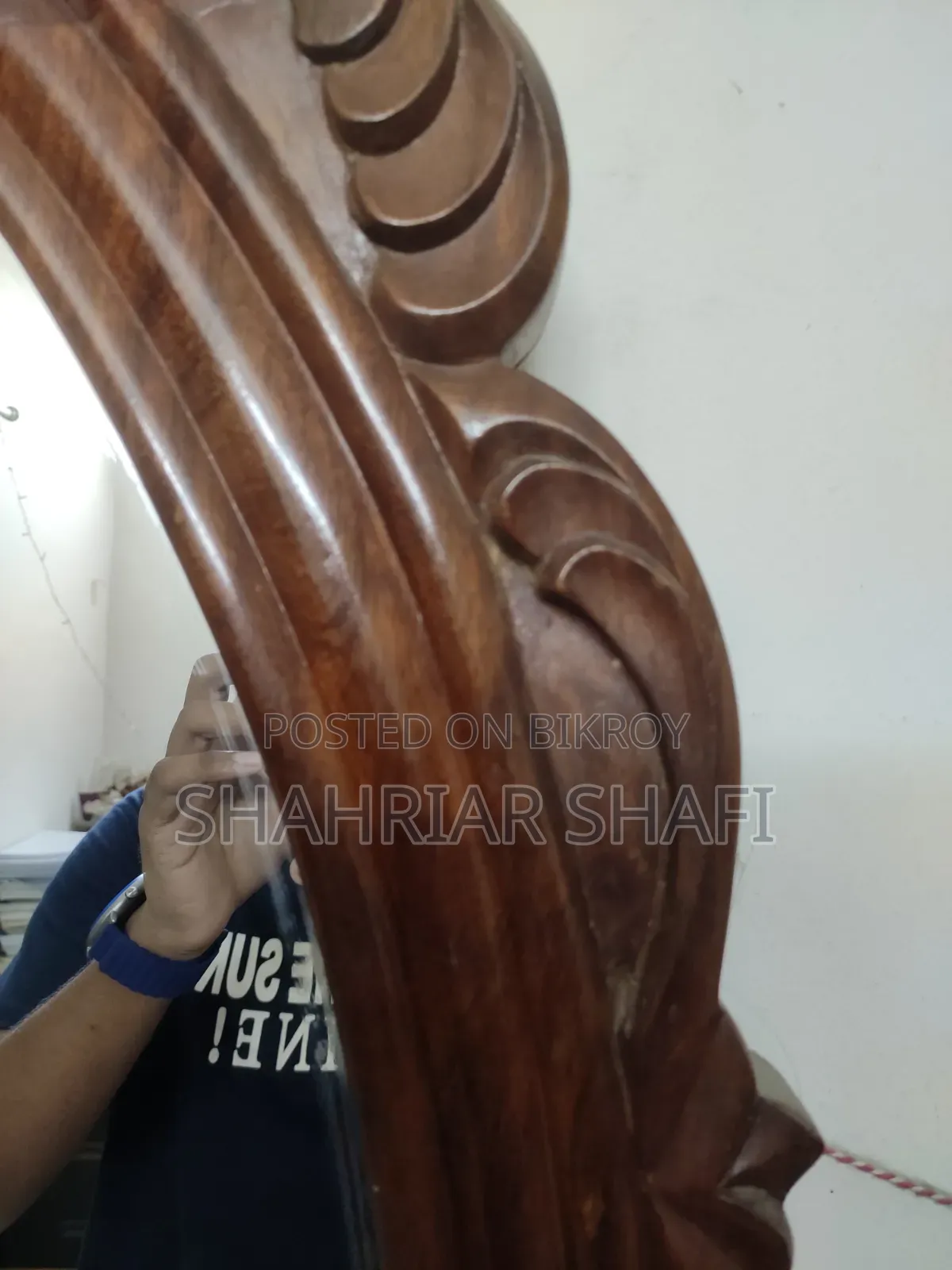 মেহগনি কাঠের ড্রেসিং টেবিল