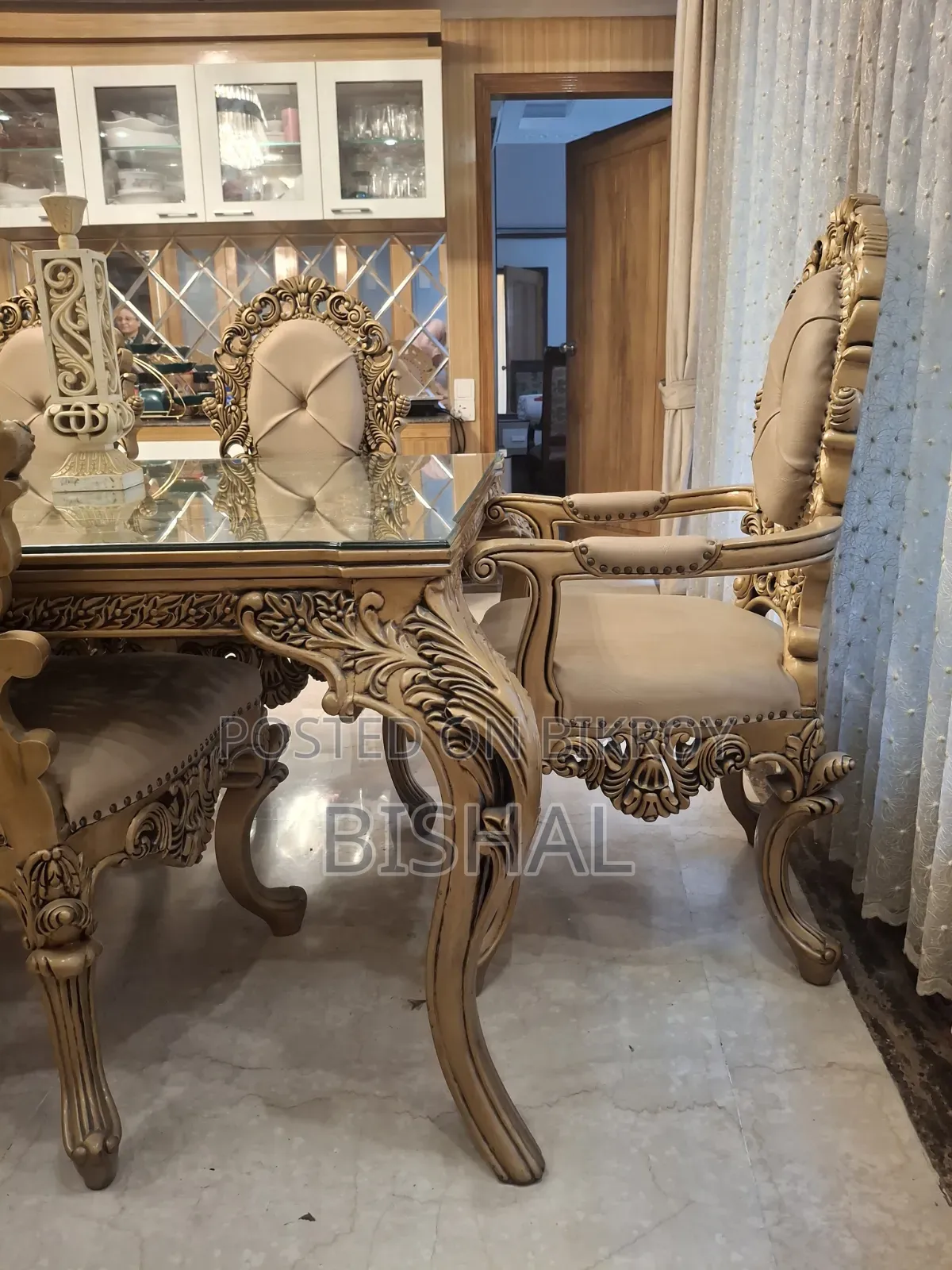 ০৮ চেয়ার ডাইনিং টেবিল (ভিক্টোরিয়ান)