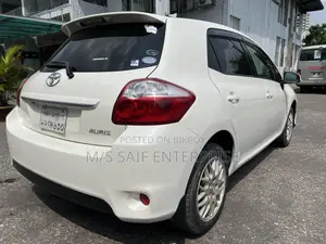 Toyota Auris 2010 Pearl