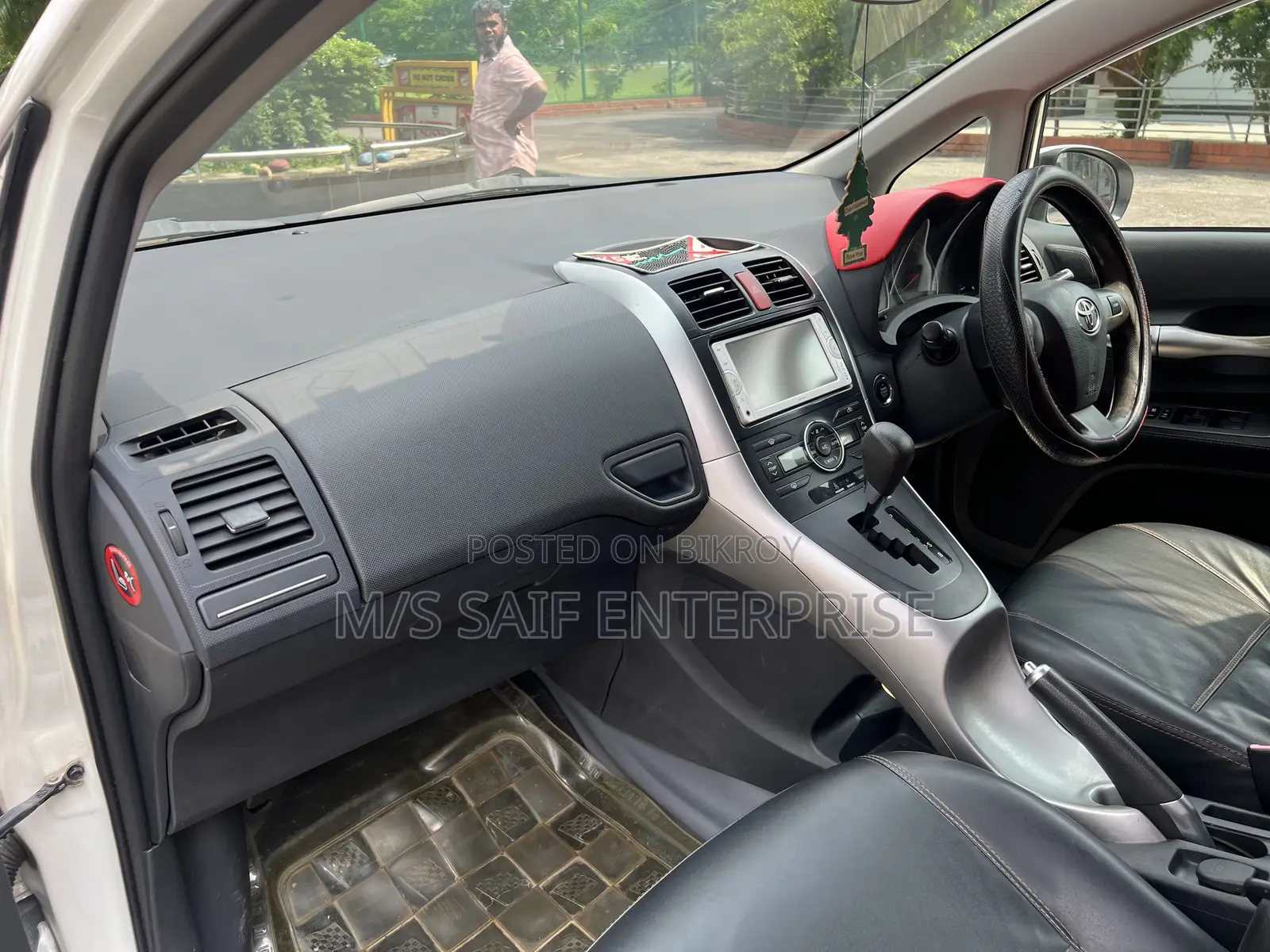 Toyota Auris 2010 Pearl