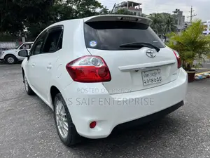 Toyota Auris 2010 Pearl