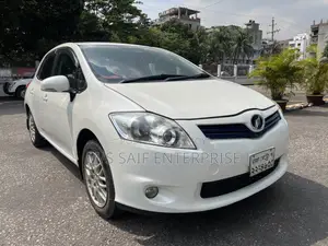 Toyota Auris 2010 Pearl
