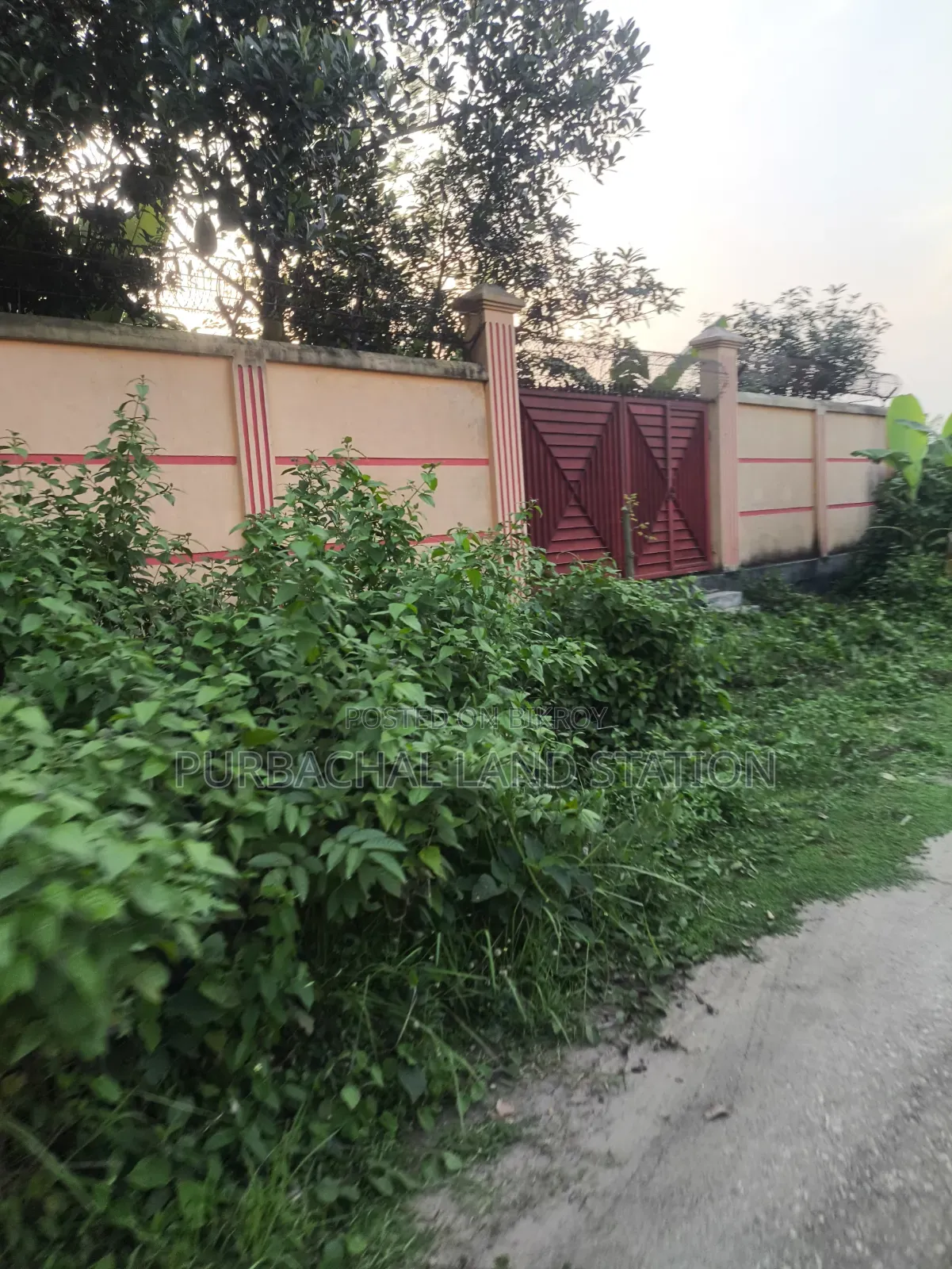 Sector: 26, East-North Corner 75 Ft Road 10 Katha Plot Sale in Purbachal