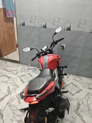 TVS Apache 160 4V 2022 Red