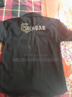 কালো শার্ট
