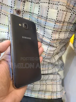 Samsung Galaxy J7 16 GB Black