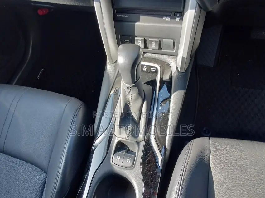 Toyota Corolla Cross 1.8 Hybrid AWD 2021 Pearl