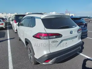 Toyota Corolla Cross 1.8 Hybrid AWD 2021 Pearl