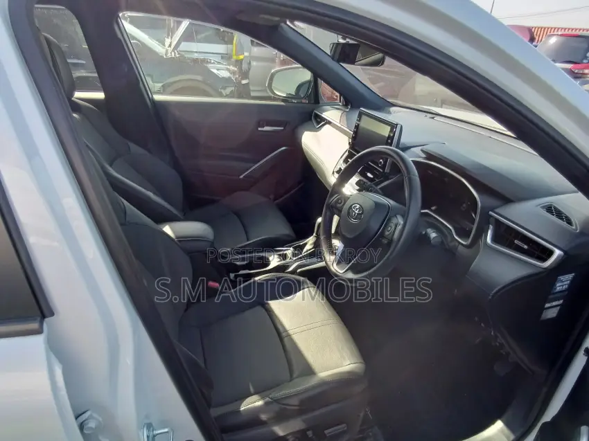 Toyota Corolla Cross 1.8 Hybrid AWD 2021 Pearl