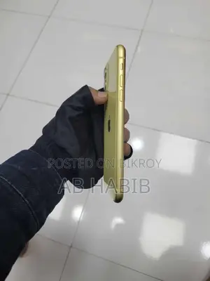 Apple iPhone 11 128 GB Yellow