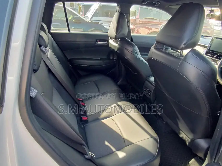 Toyota Corolla Cross 1.8 Hybrid AWD 2021 Pearl