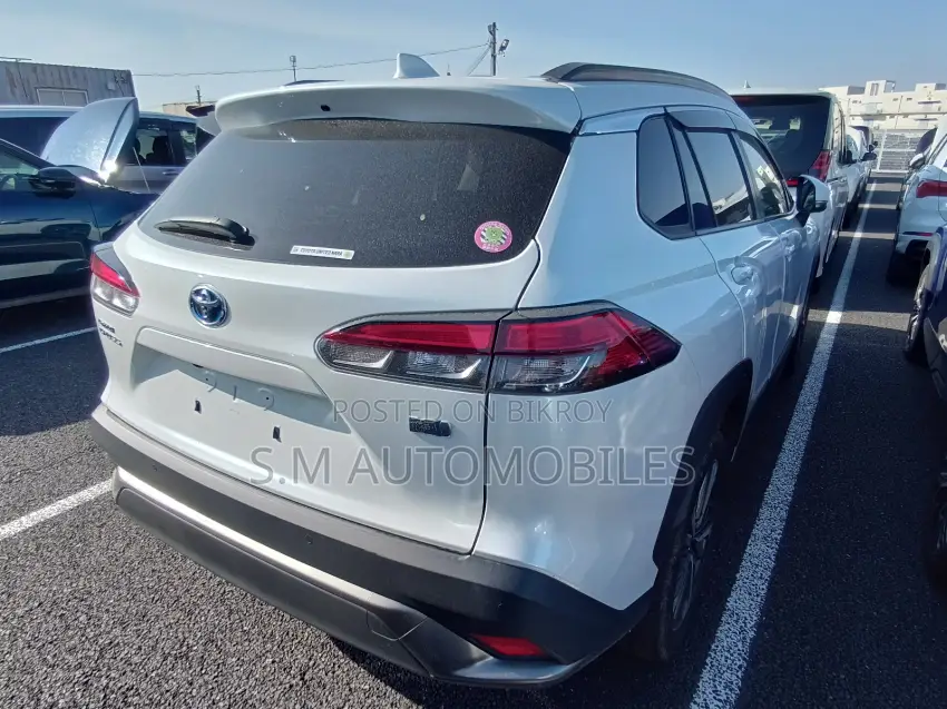 Toyota Corolla Cross 1.8 Hybrid AWD 2021 Pearl