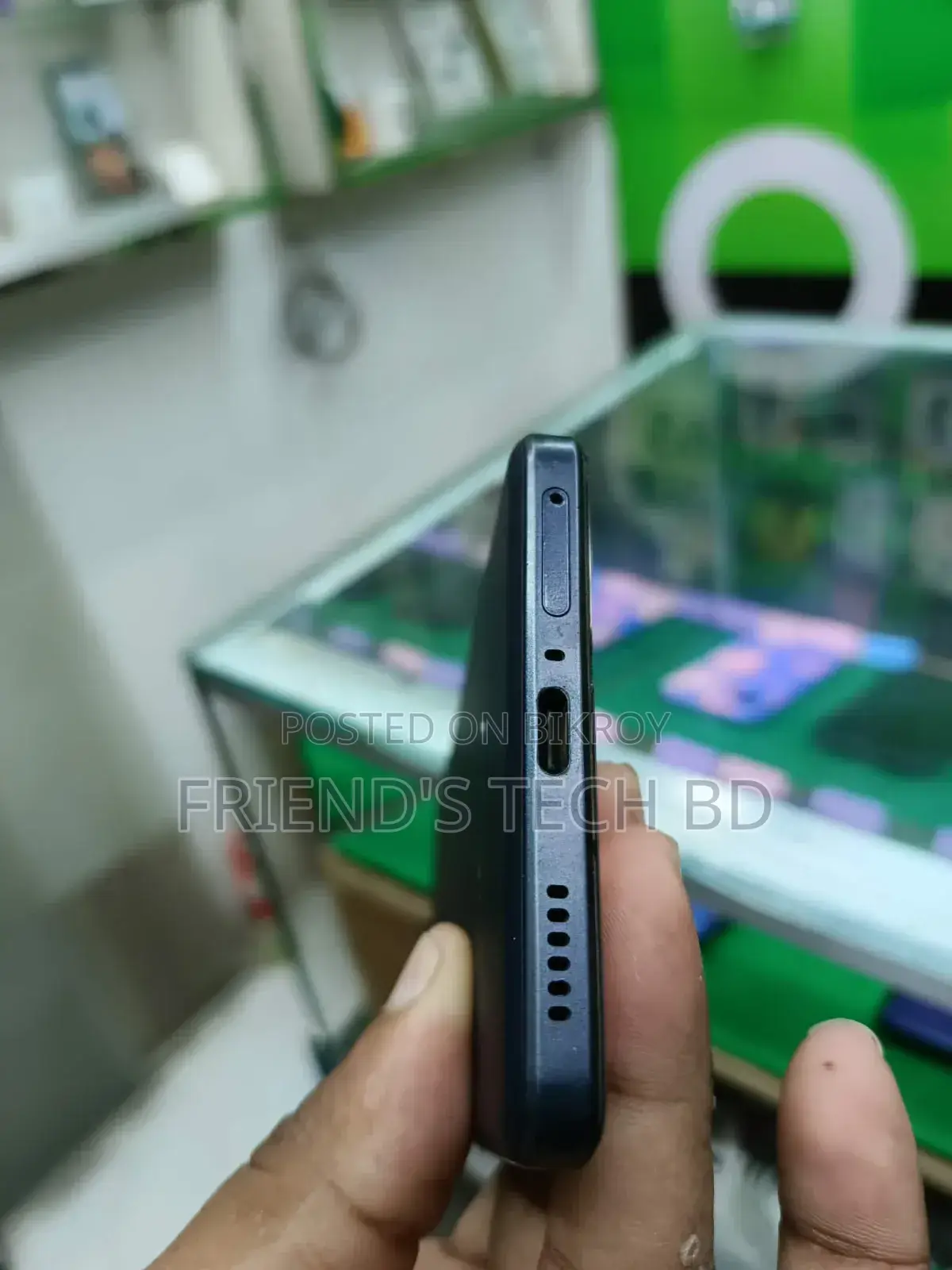 iQOO 256 GB Black
