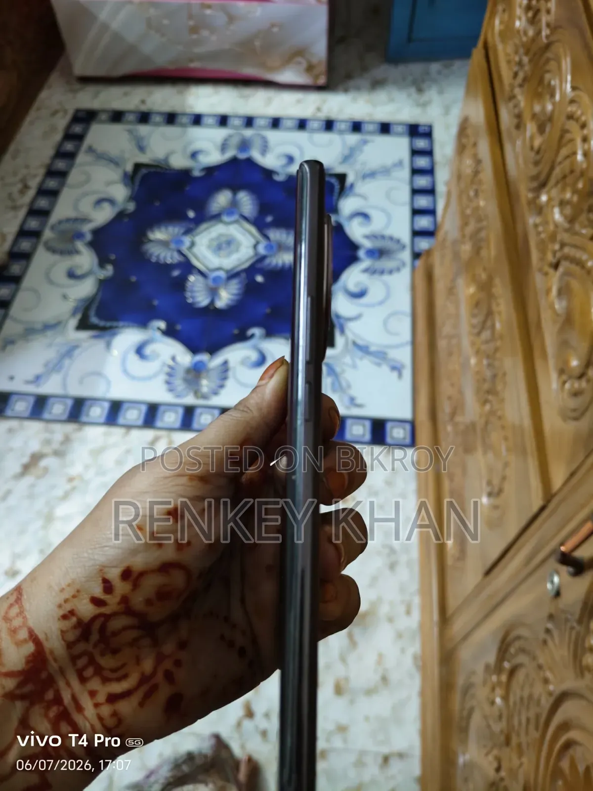 Vivo V30e 128 GB