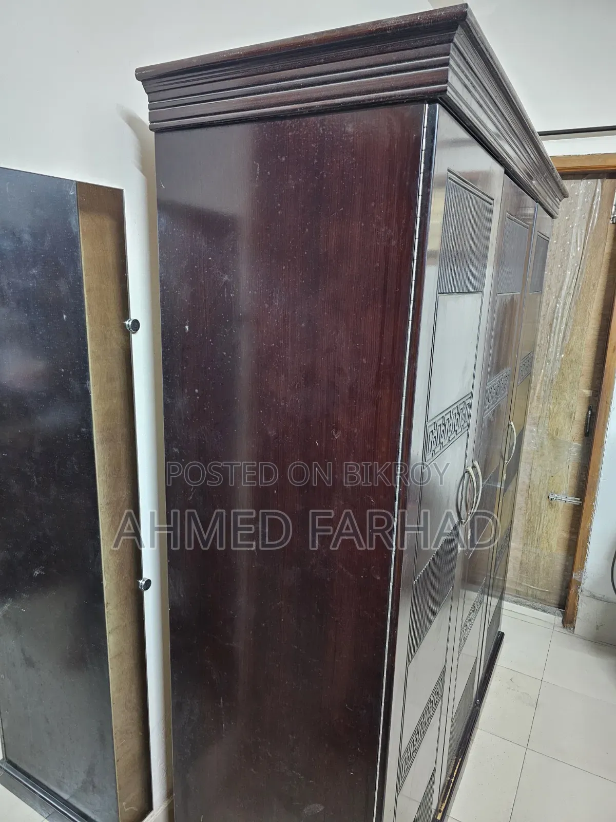 Partex 3 Door Closet